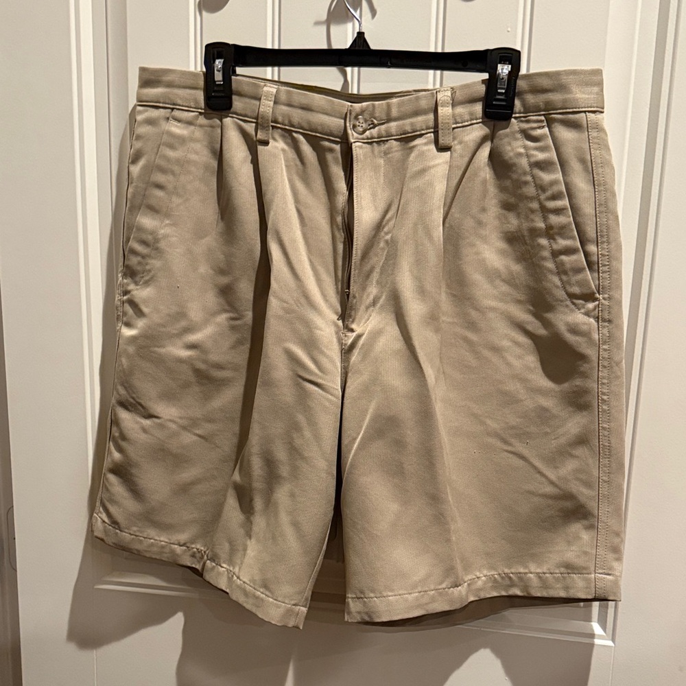 Dockers Men's Khaki Flat Front Shorts